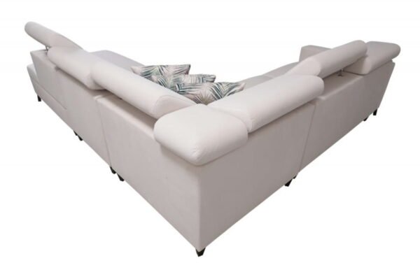 Sofa baltinVIII4